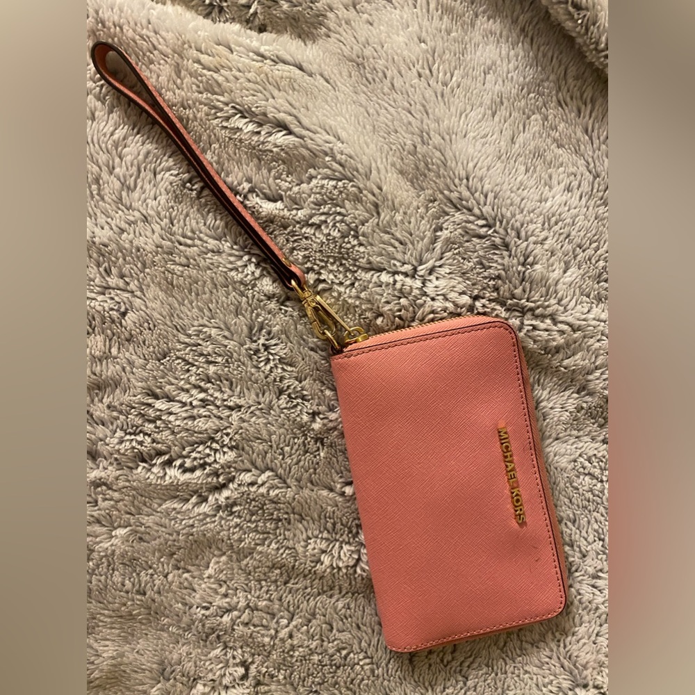 Michael Kors wristlet
